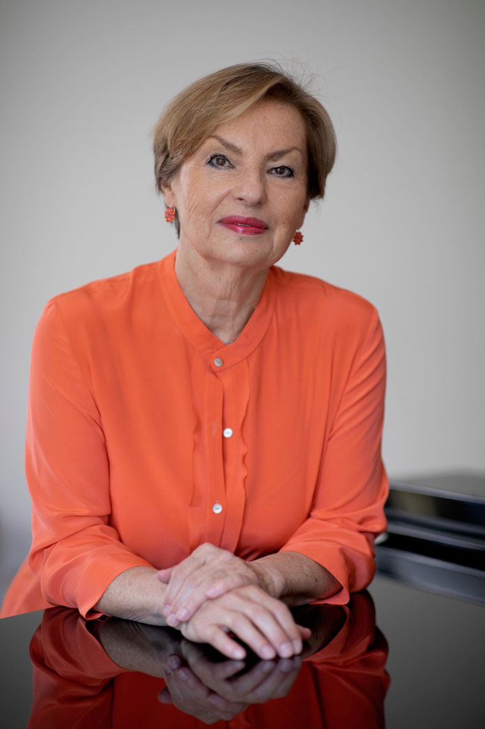 Photo portrait of pianist Barbara Szczepanska
