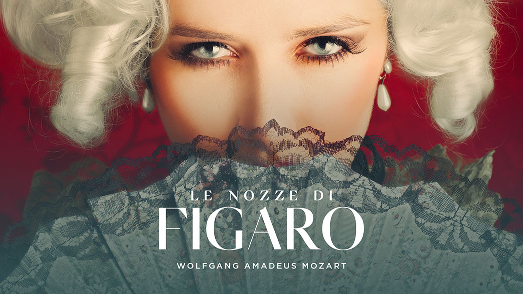 Lady with fan face with words le nozze di figaro