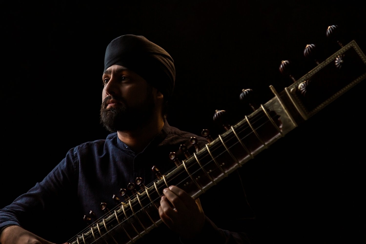 Jasdeep Singh Degun with the sitar