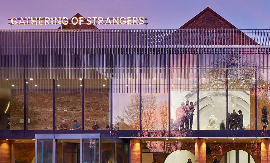 An exterior shot of Whitworth Art Gallery, Manchester.